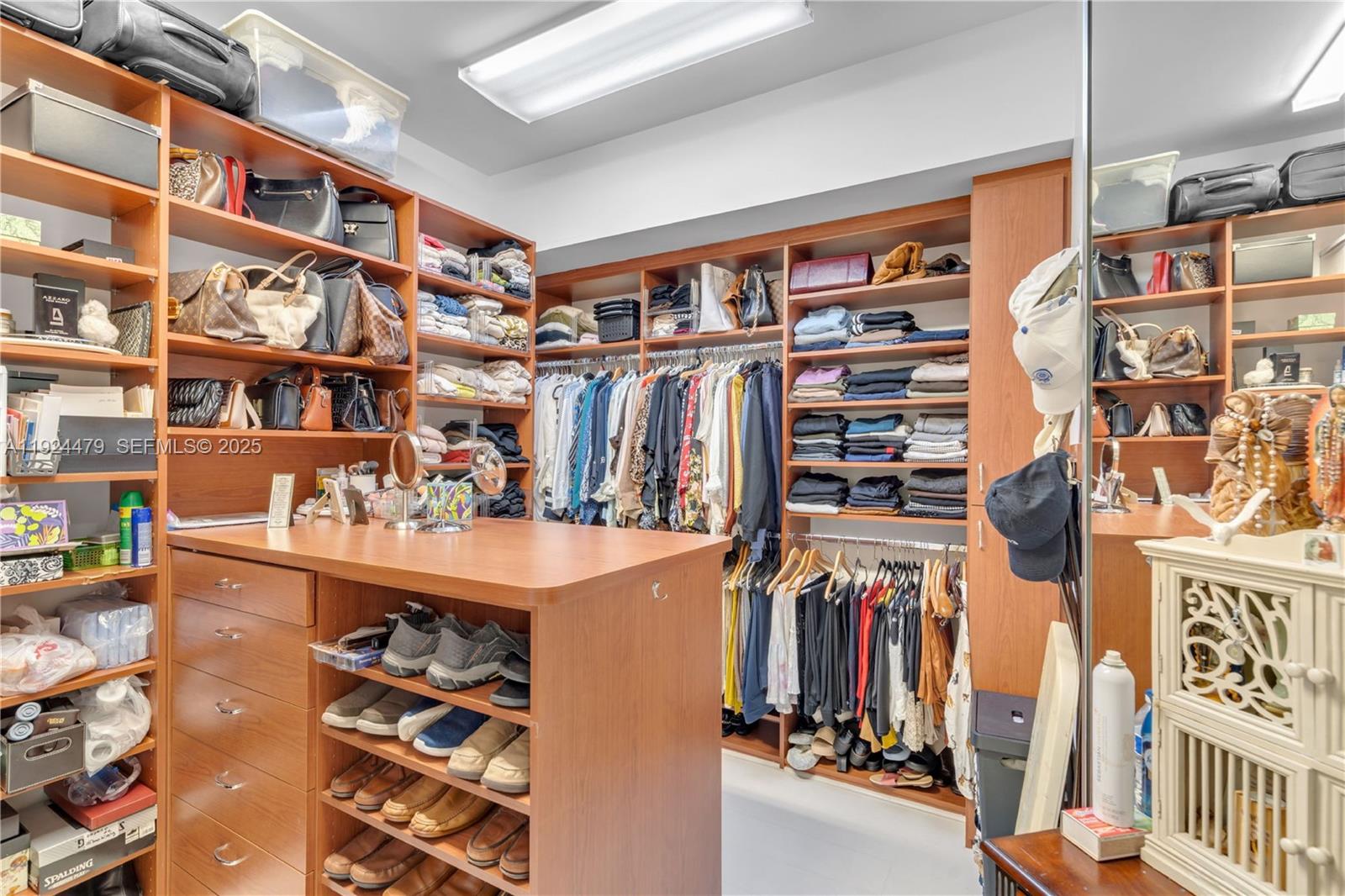 Photo of 3942 194th Ln (3942), Sunny Isles Beach, Florida, 33160 -