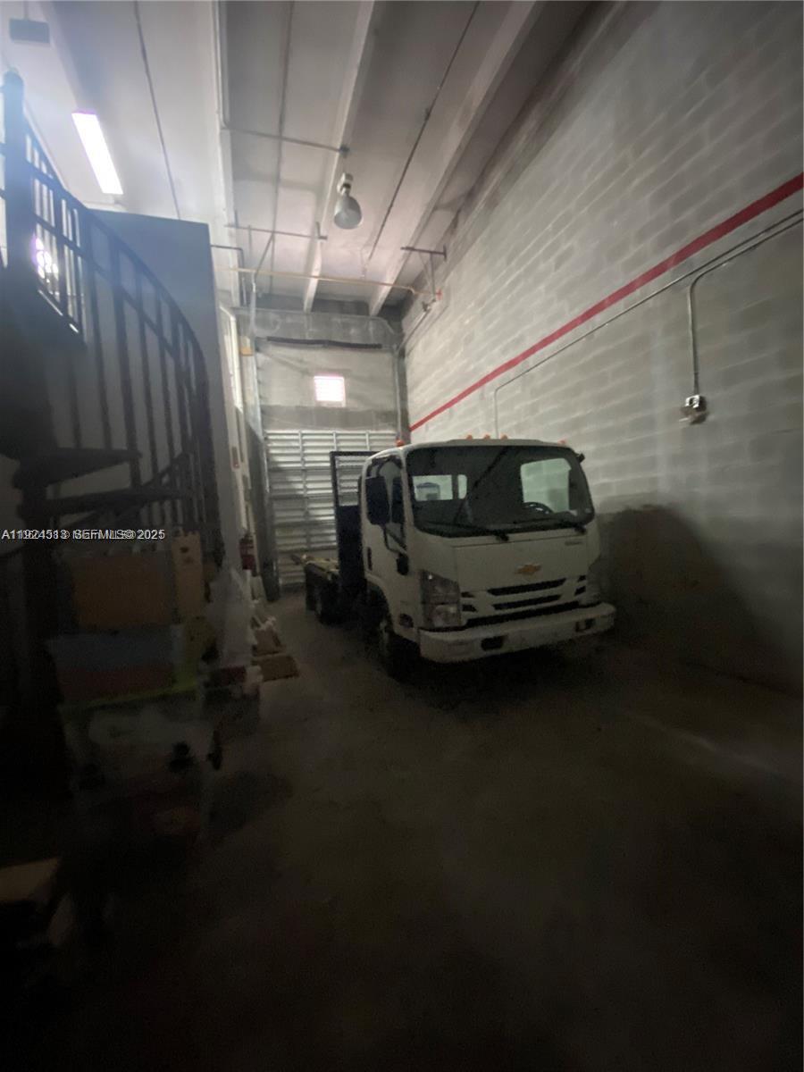 See details D5 / sq. ft. $ 2025-12-03 0 Photo