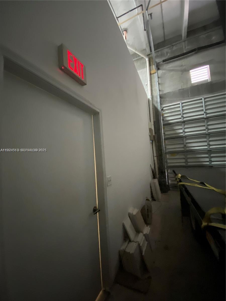 See details D5 / sq. ft. $ 2025-12-03 0 Photo