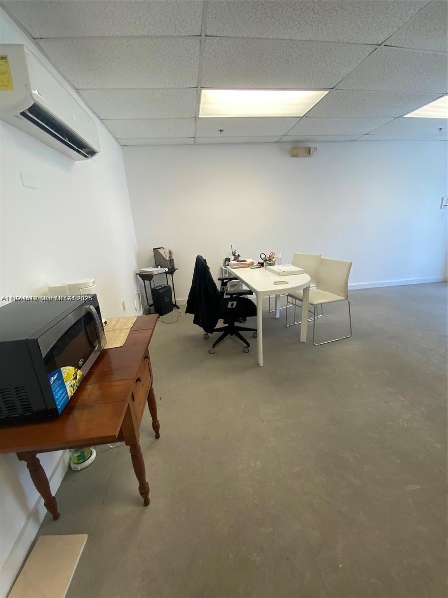 See details D5 / sq. ft. $ 2025-12-03 0 Photo