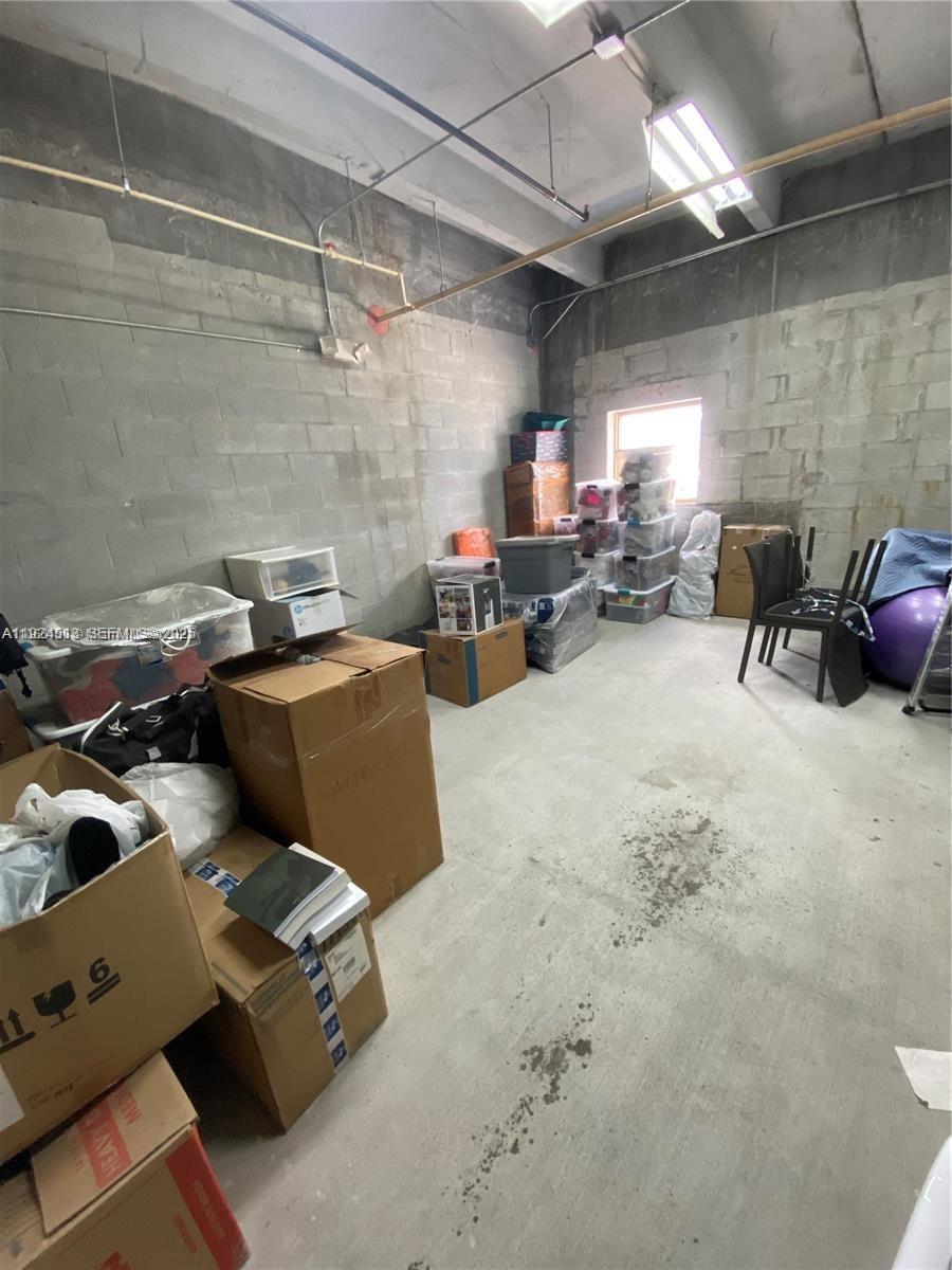 See details D5 / sq. ft. $ 2025-12-03 0 Photo