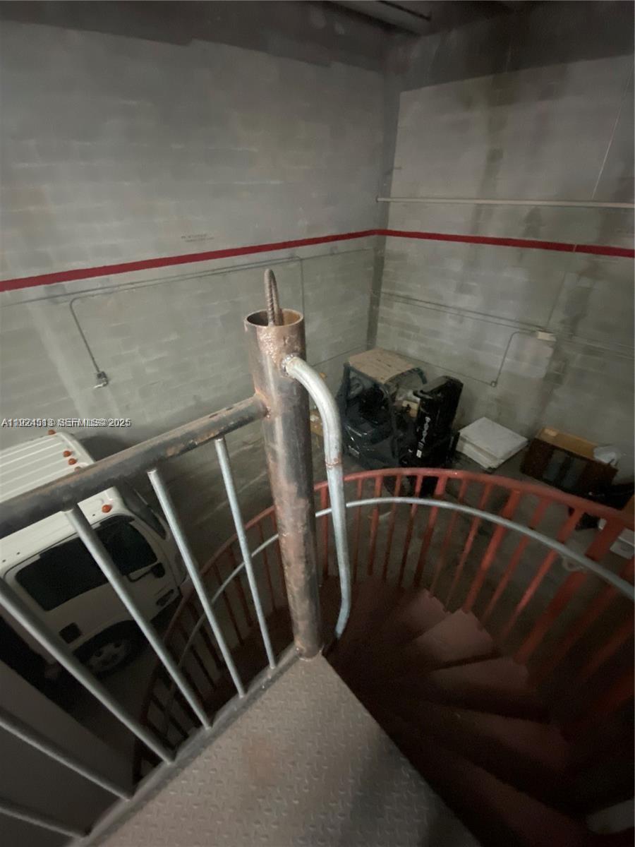 See details D5 / sq. ft. $ 2025-12-03 0 Photo