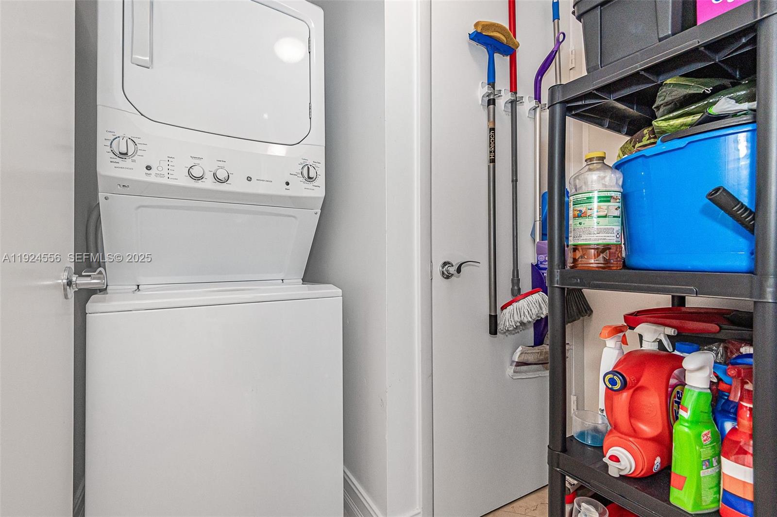 1105 2 / 2 1782 кв.футов $ 2025-12-03 0 Фото