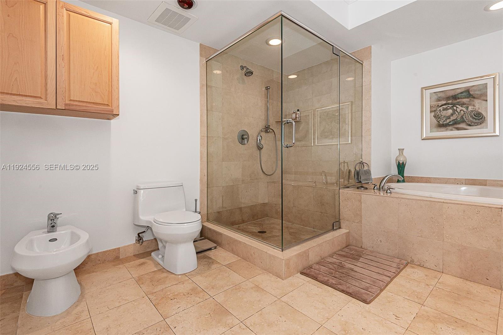 1105 2 / 2 1782 кв.футов $ 2025-12-03 0 Фото