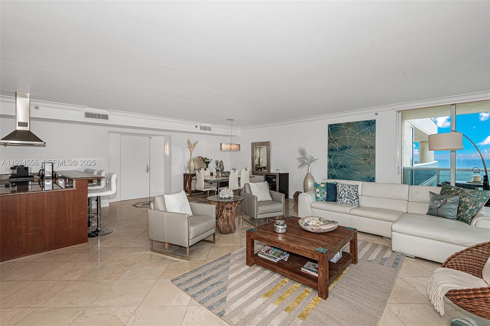 1105 2 / 2 1782 кв.футов $ 2025-12-03 0 Фото