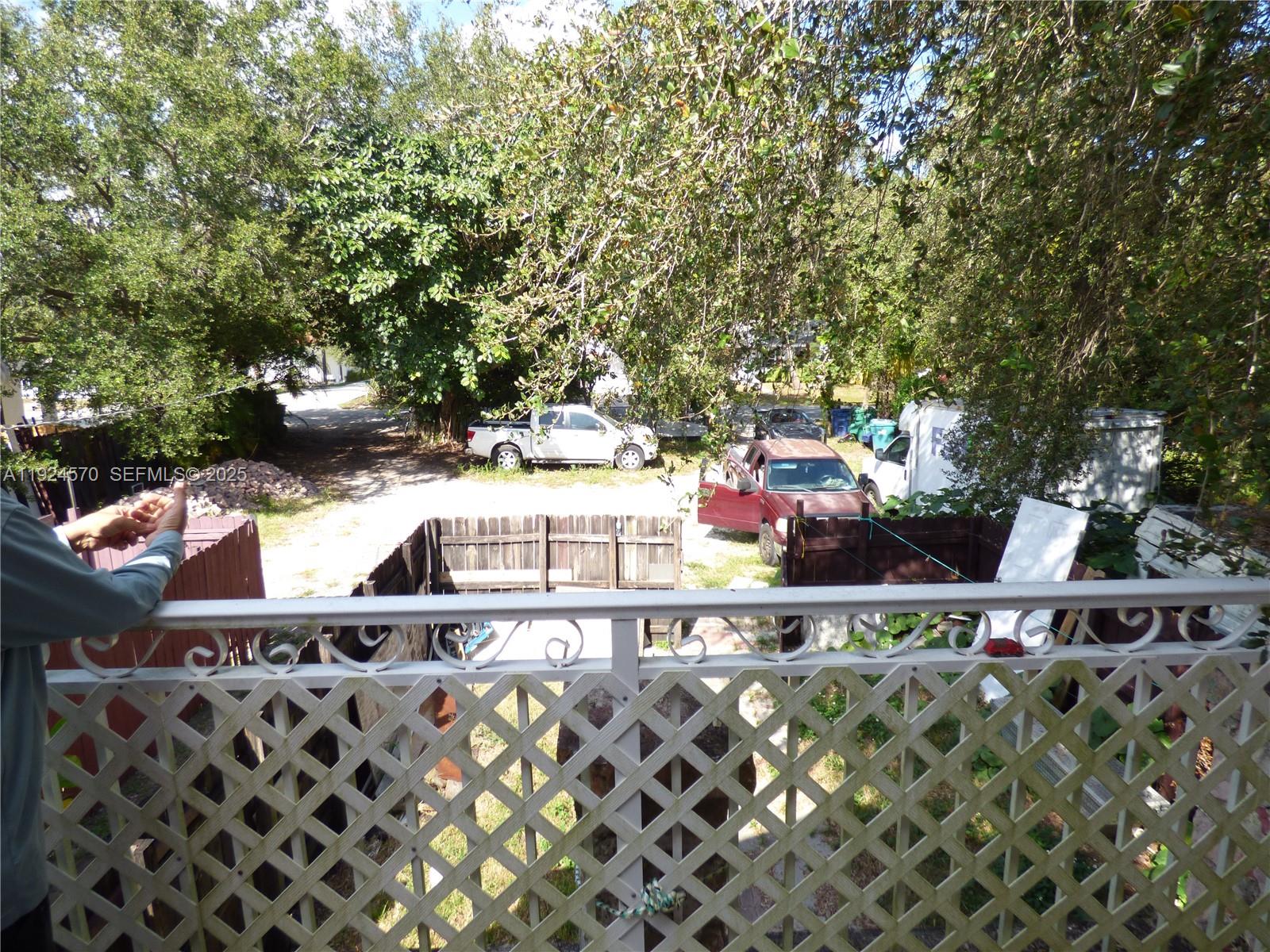 See details / 1549 sq. ft. $ 2025-12-03 0 Photo