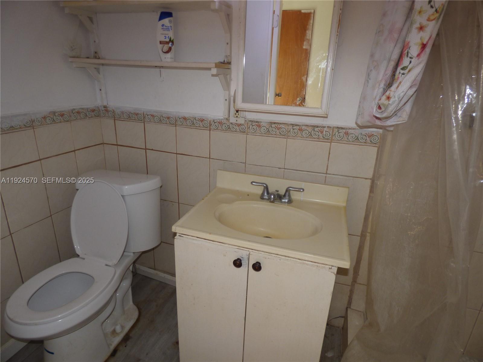 See details / 1549 sq. ft. $ 2025-12-03 0 Photo