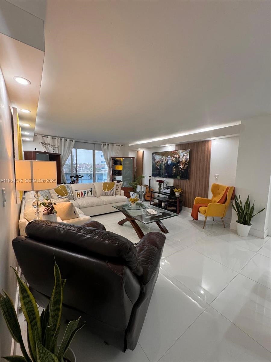 Photo of 3800 Ocean Dr #311, Hollywood, Florida, 33019 -