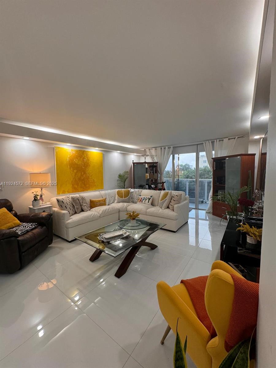 Photo of 3800 Ocean Dr #311, Hollywood, Florida, 33019 -