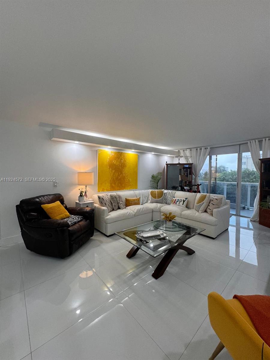 Photo of 3800 Ocean Dr #311, Hollywood, Florida, 33019 -