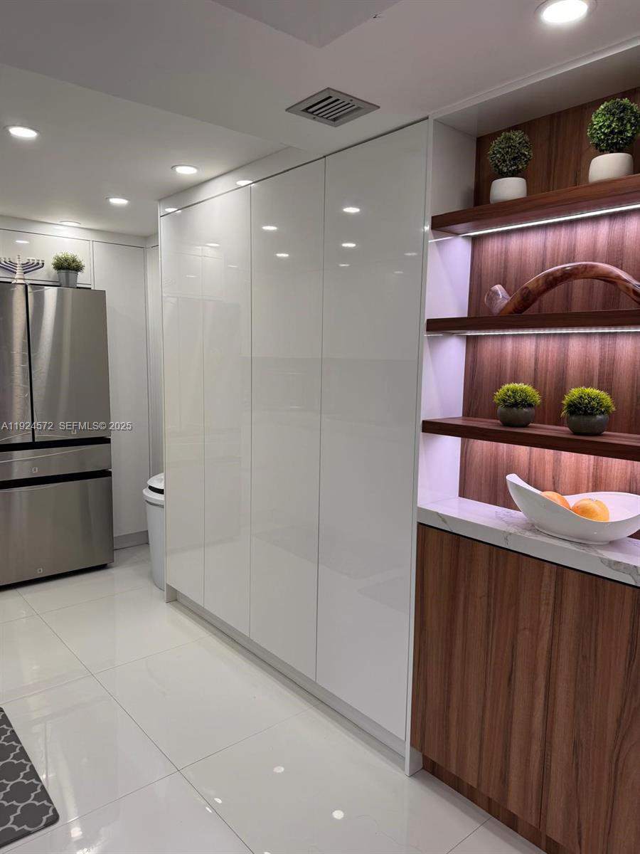 Photo of 3800 Ocean Dr #311, Hollywood, Florida, 33019 -