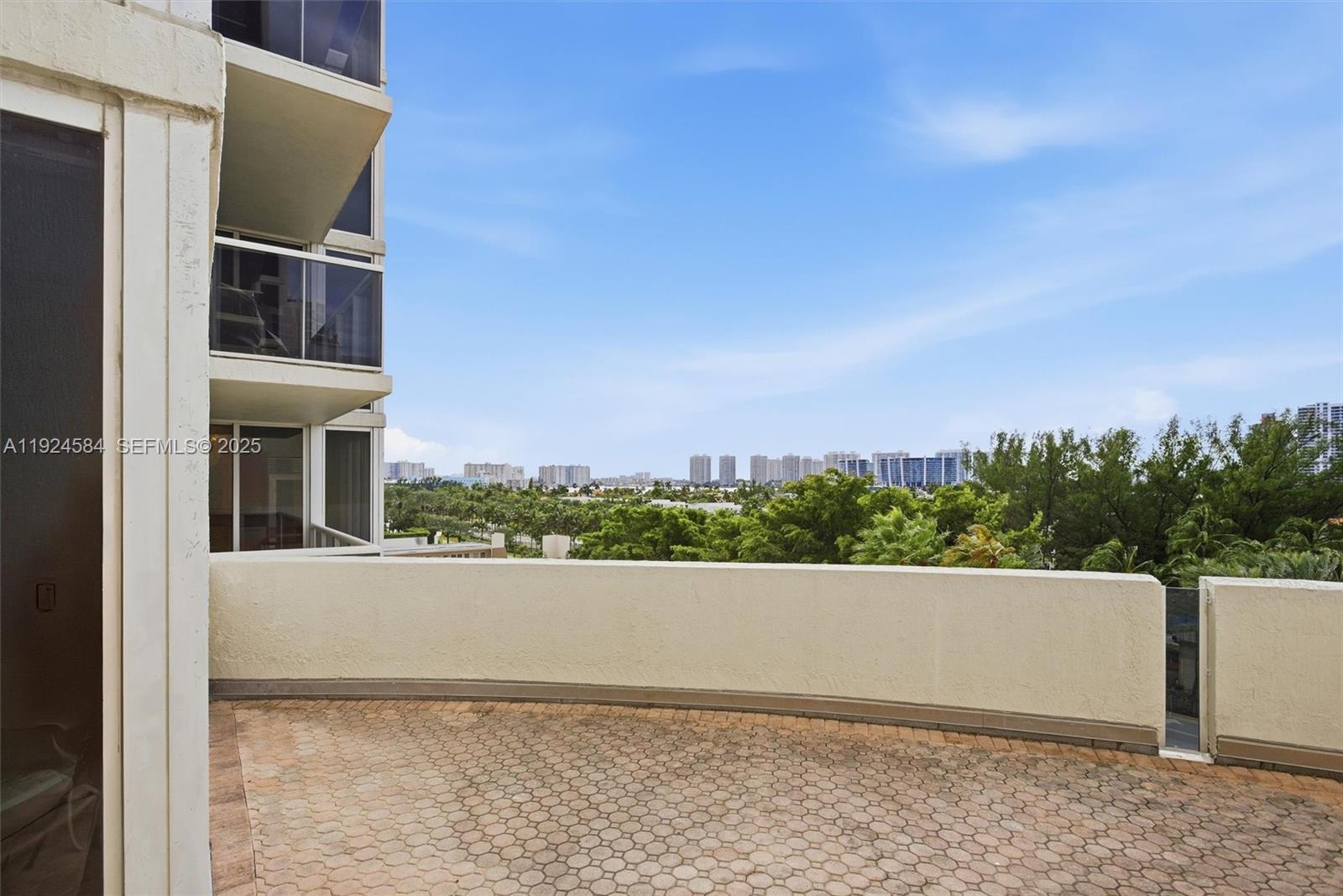Photo of 19111 Collins Ave #505, Sunny Isles Beach, Florida, 33160 -