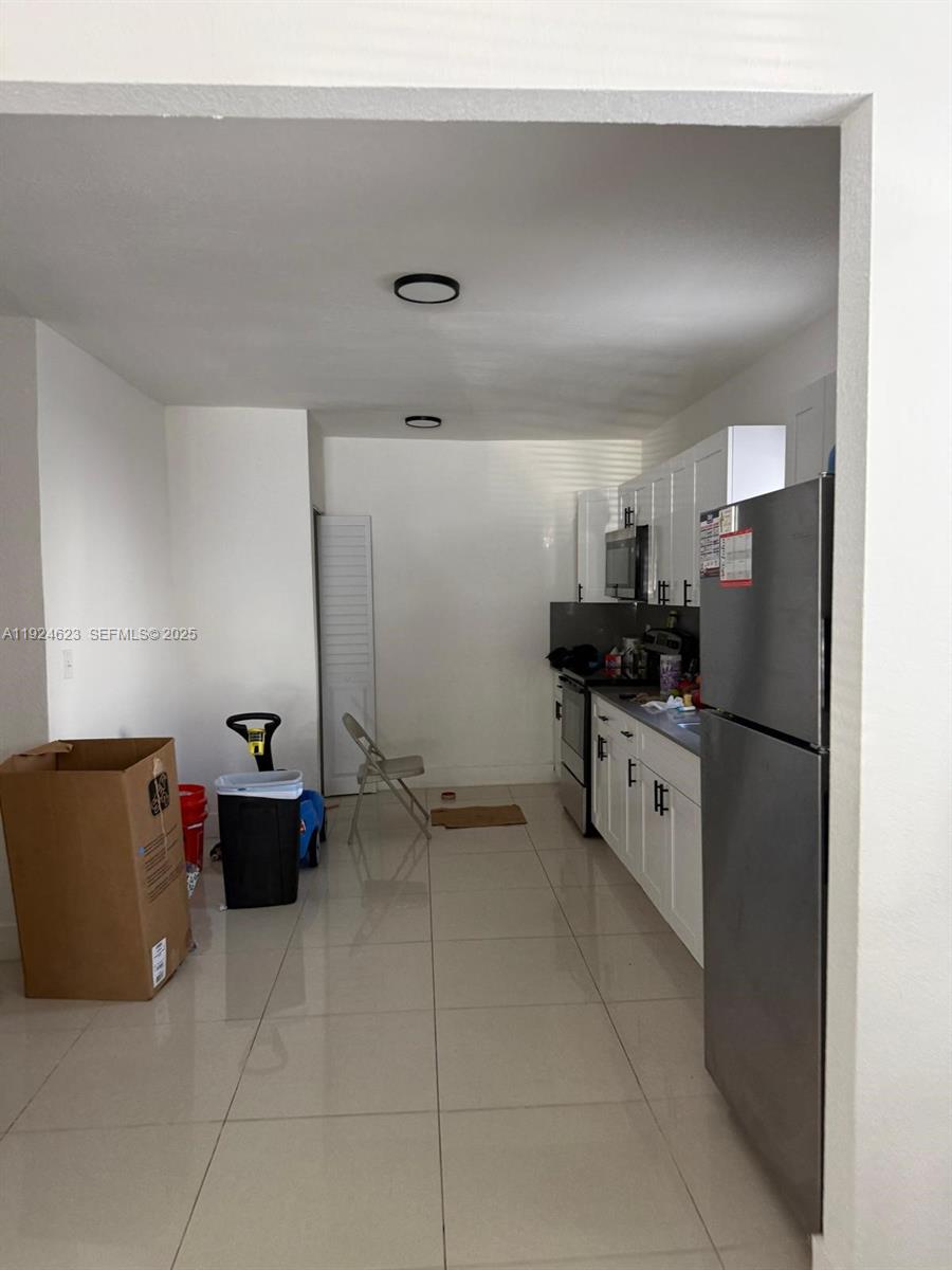   /  2636 кв.футов $ 2025-12-03 0 Фото