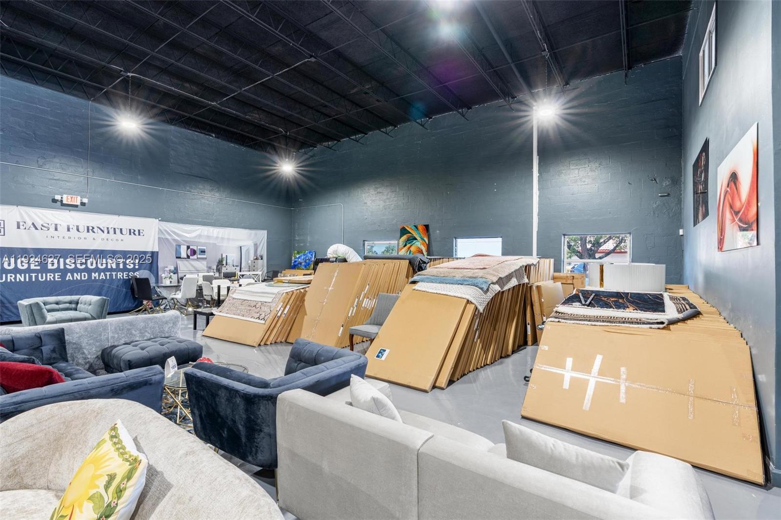 See details / sq. ft. $ 2025-12-03 0 Photo