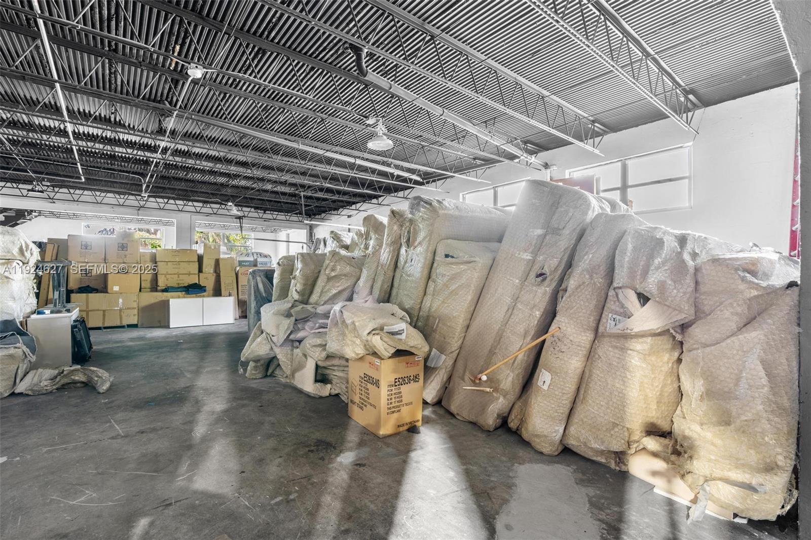 See details / sq. ft. $ 2025-12-03 0 Photo