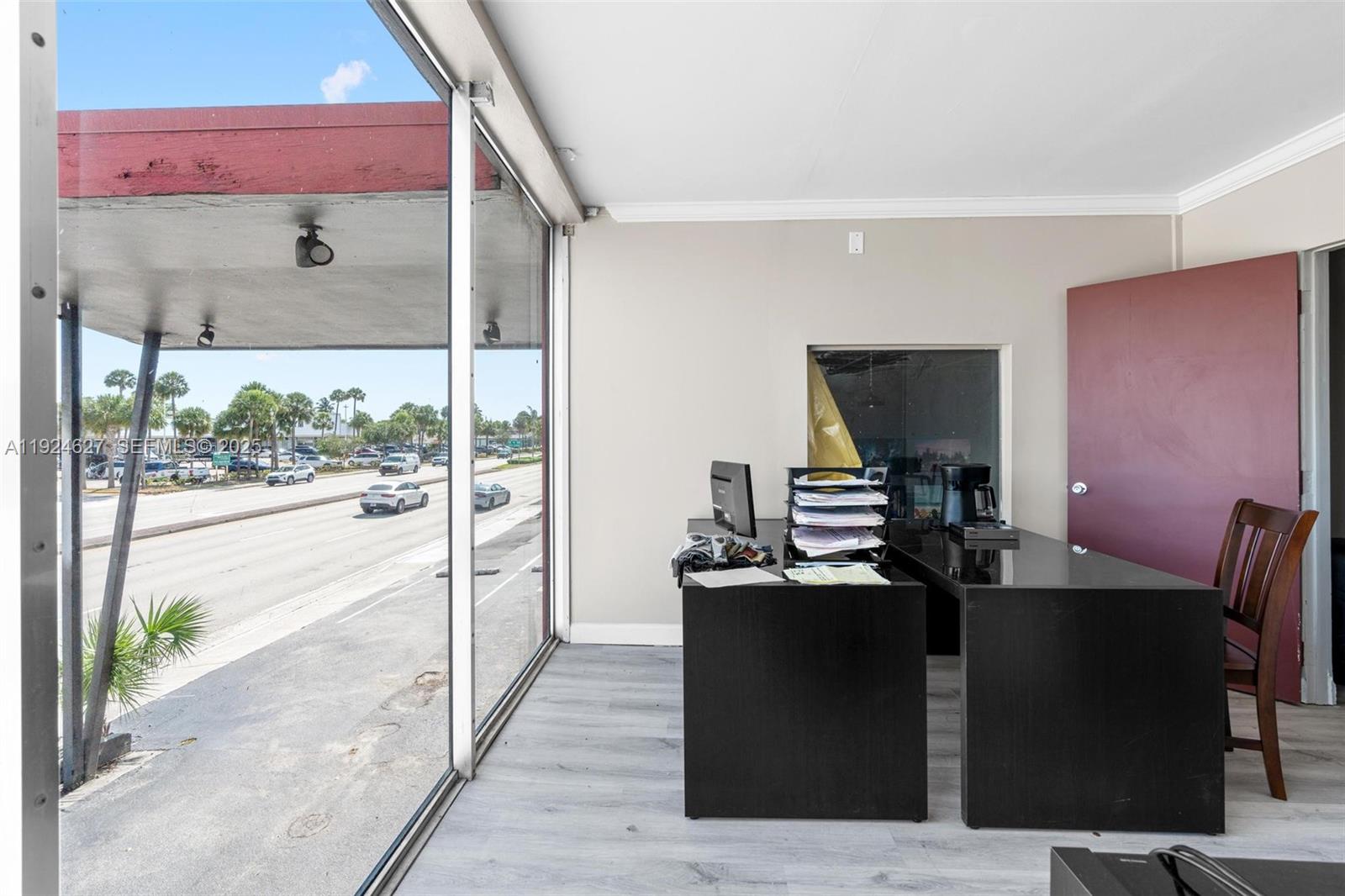 See details / sq. ft. $ 2025-12-03 0 Photo