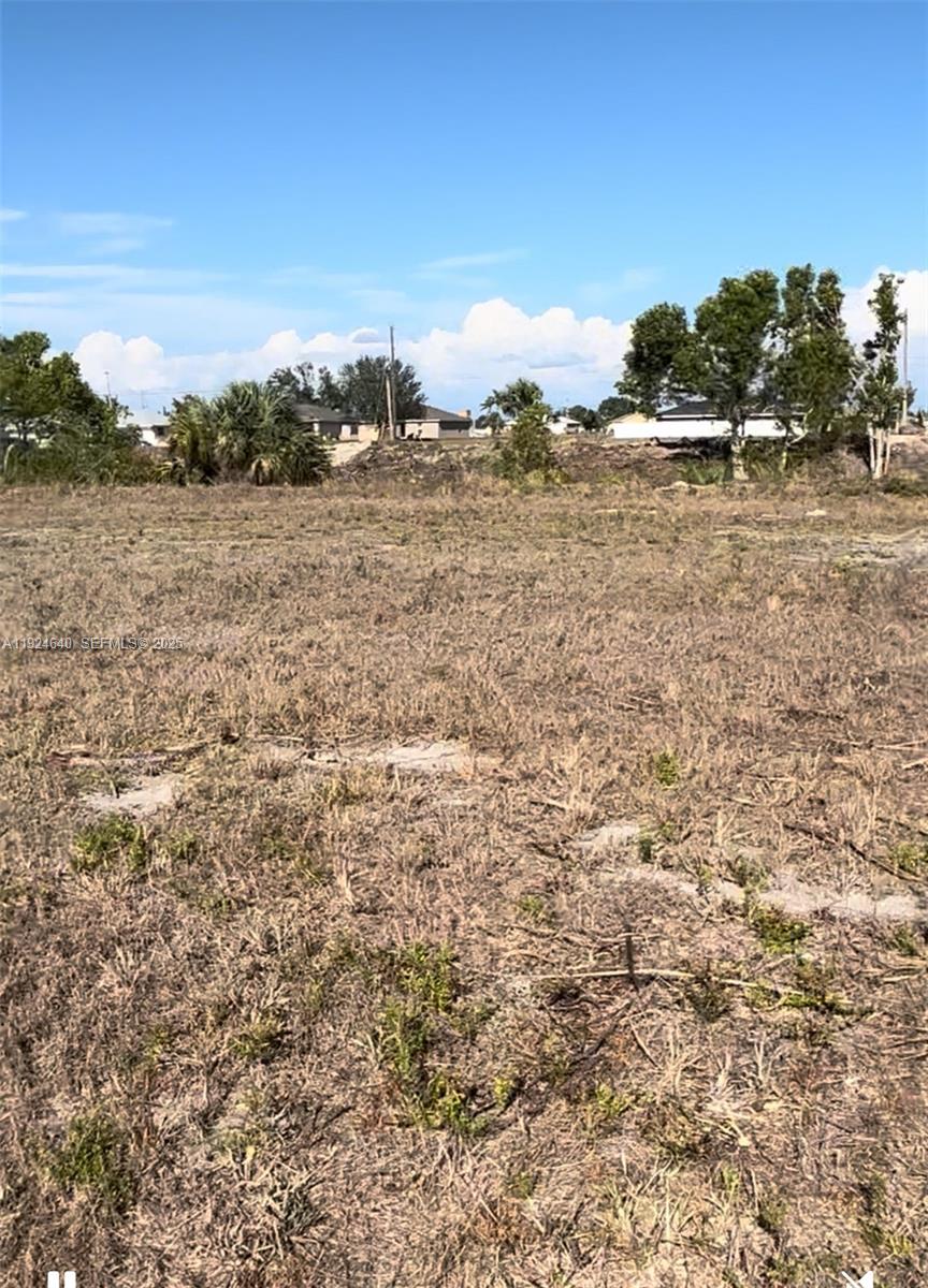 See details / sq. ft. $ 2025-12-03 0 Photo