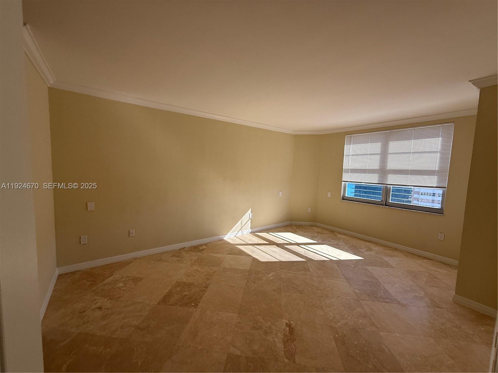 20E 3 / 3 1780 sq. ft. $ 2025-12-06 0 foto