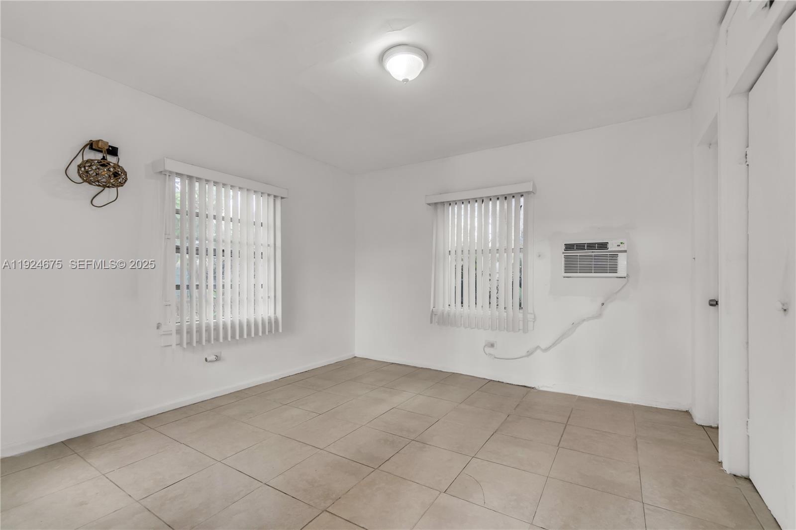 Ver detalles / 2454 sq. ft. $ 2025-12-03 0 foto