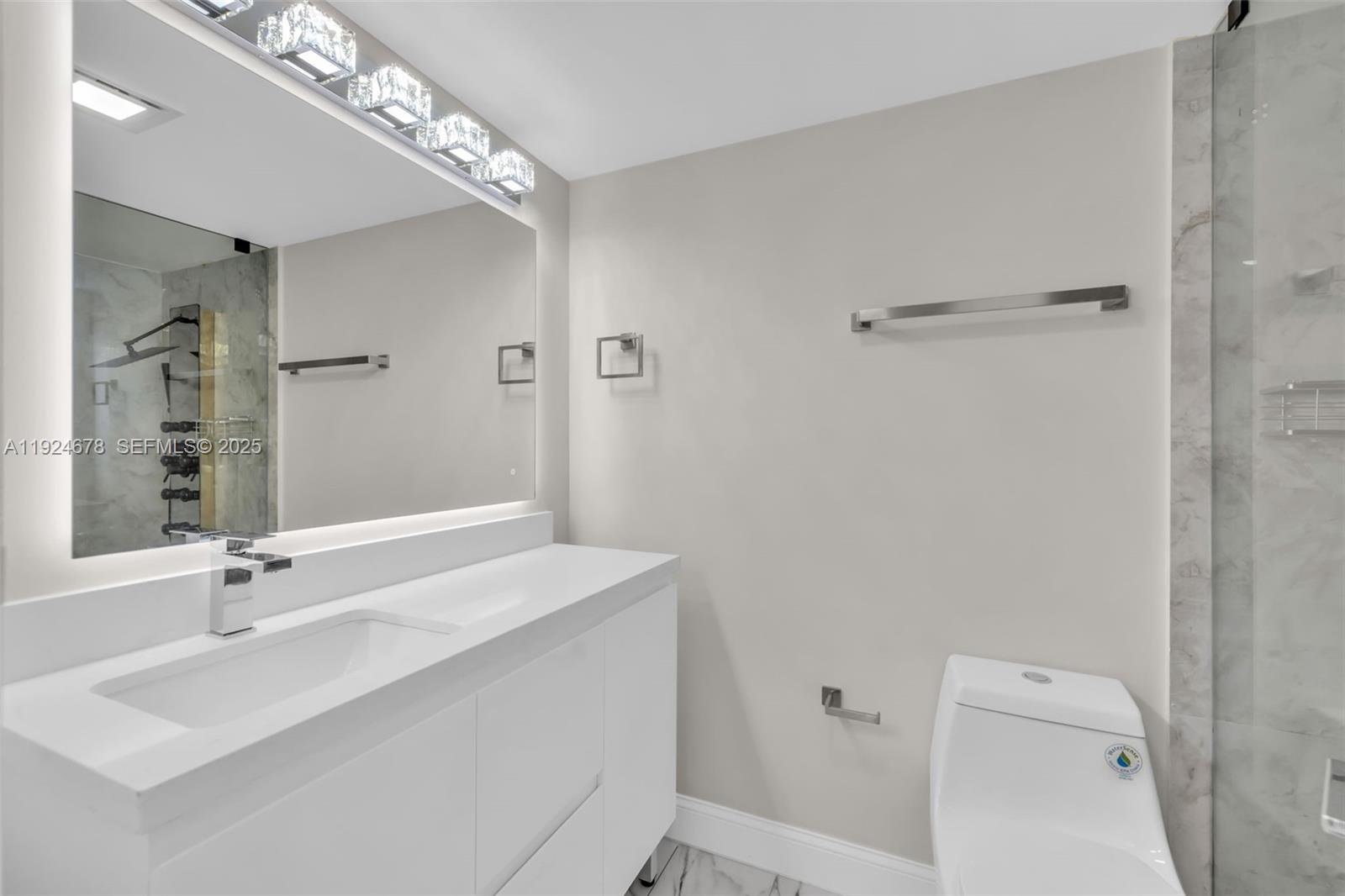 1415 1 / 3 943 sq. ft. $ 2025-12-03 0 foto