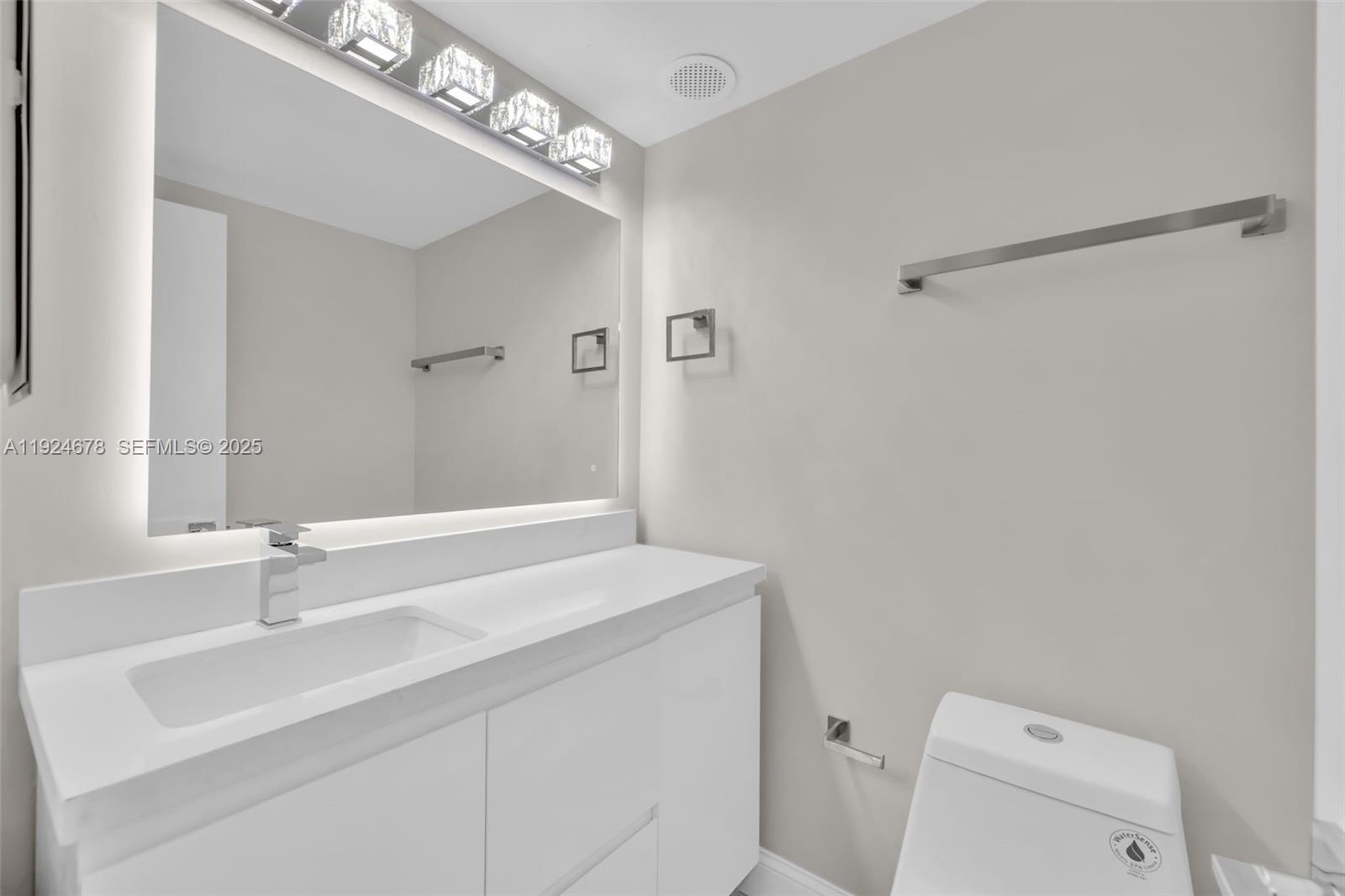 1415 1 / 3 943 sq. ft. $ 2025-12-03 0 foto