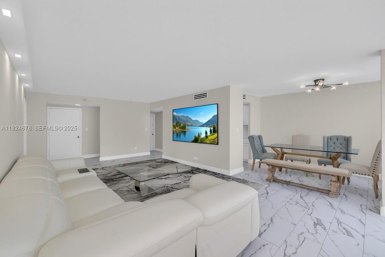 1415 1 / 3 943 sq. ft. $ 2025-12-03 0 foto