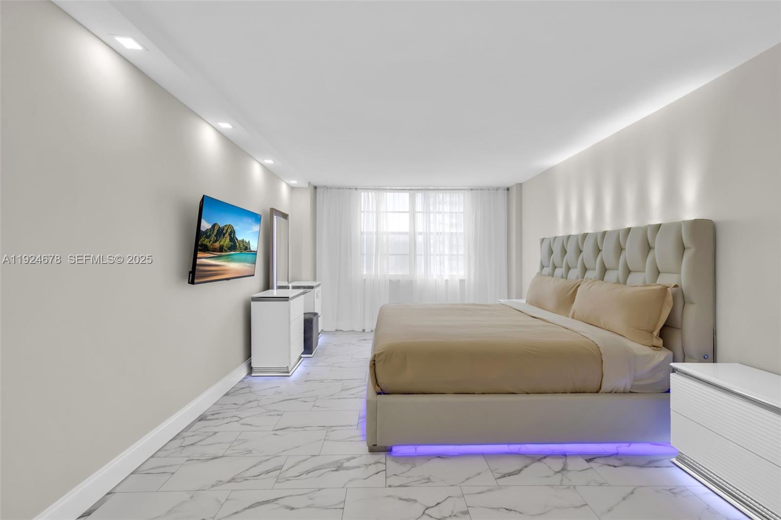 1415 1 / 3 943 sq. ft. $ 2025-12-03 0 foto