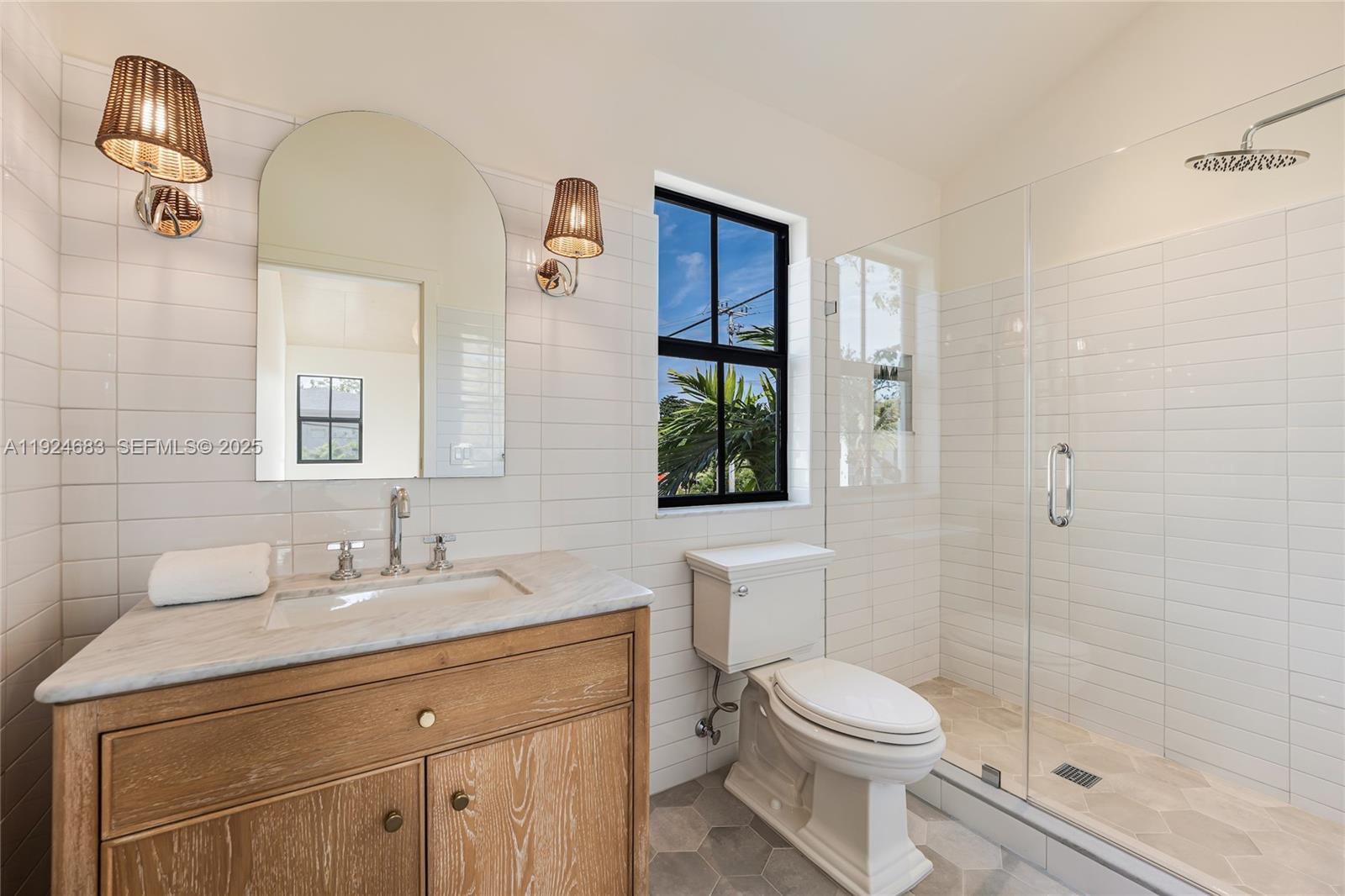   /  0 sq. ft. $ 2025-12-03 0 foto