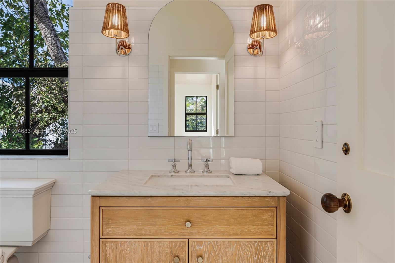   /  0 sq. ft. $ 2025-12-03 0 foto