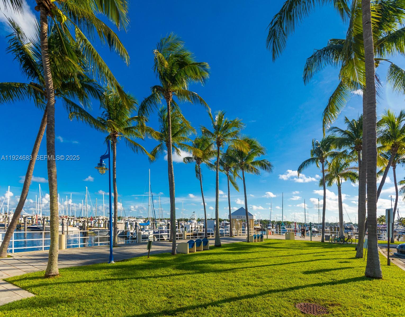   /  0 sq. ft. $ 2025-12-03 0 foto