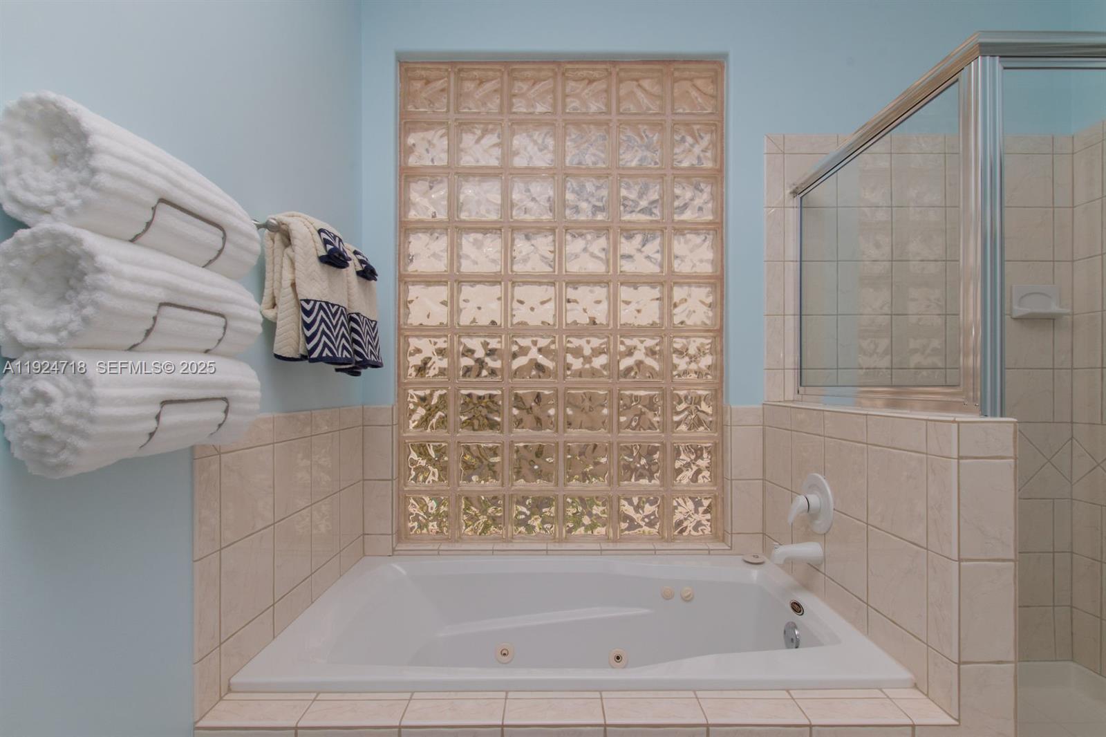 Ver detalles / 2528 sq. ft. $ 2025-12-03 0 foto