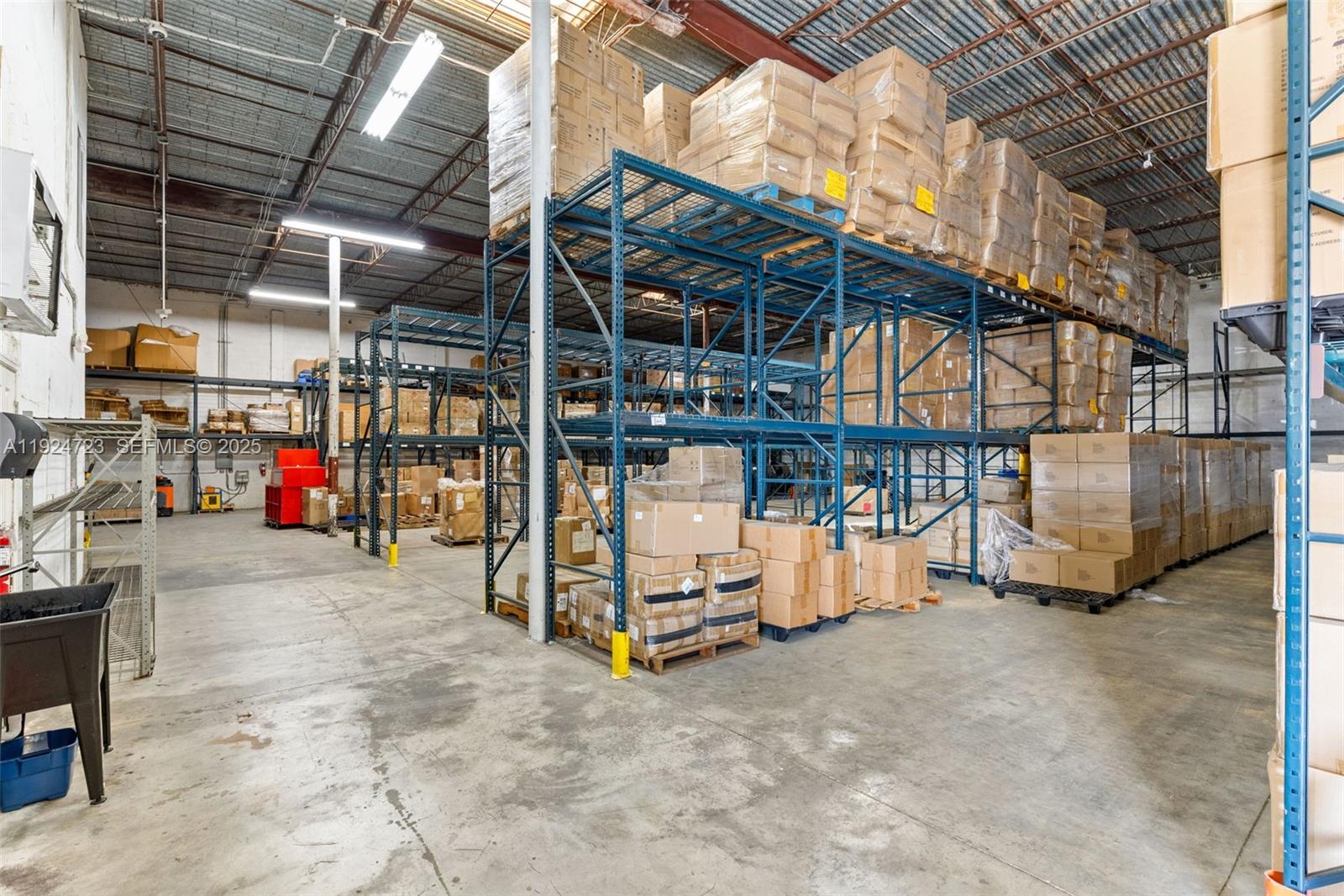 See details / sq. ft. $ 2025-12-03 0 Photo