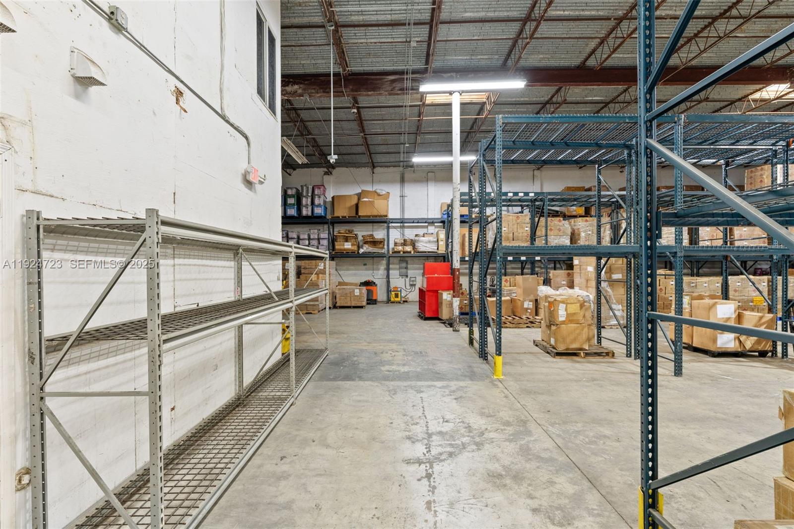 See details / sq. ft. $ 2025-12-03 0 Photo