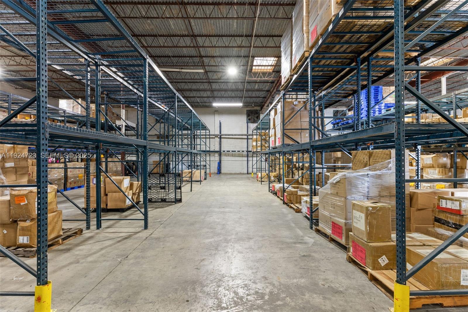 See details / sq. ft. $ 2025-12-03 0 Photo