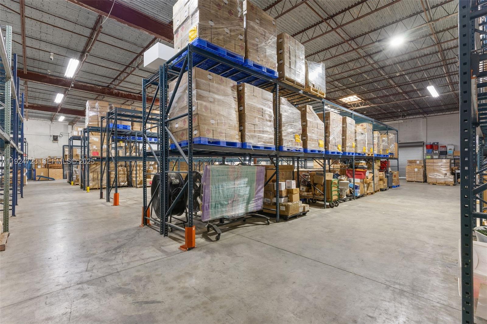 See details / sq. ft. $ 2025-12-03 0 Photo