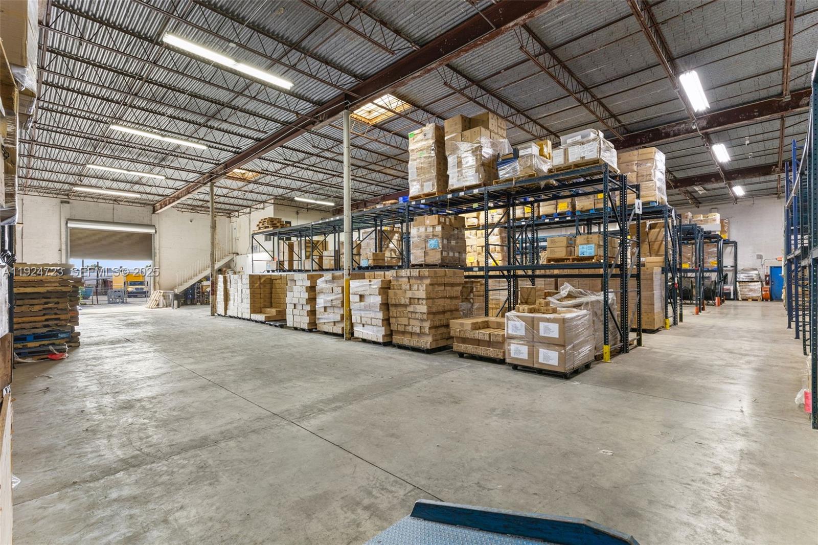 See details / sq. ft. $ 2025-12-03 0 Photo