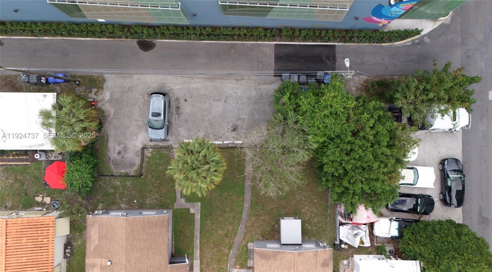   /  1370 sq. ft. $ 2025-12-03 0 foto