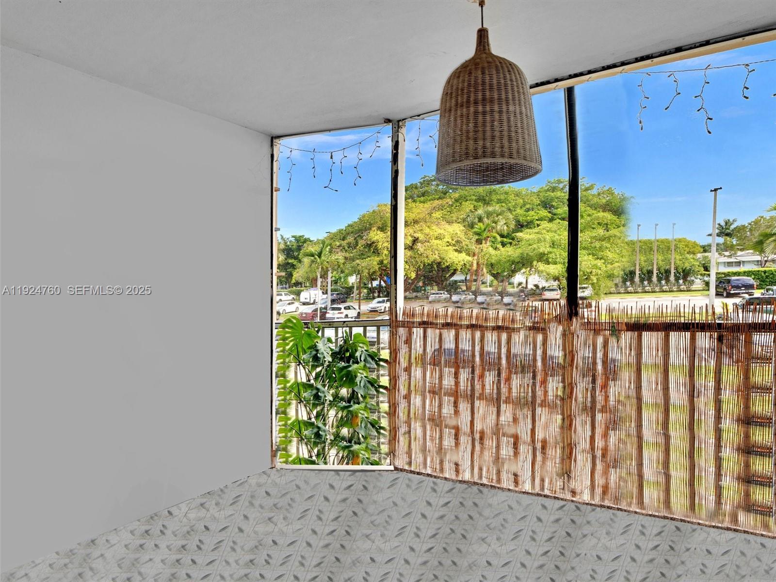 See details 205-2 1 / 2 1036 sq. ft. $ 2025-12-03 0 Photo