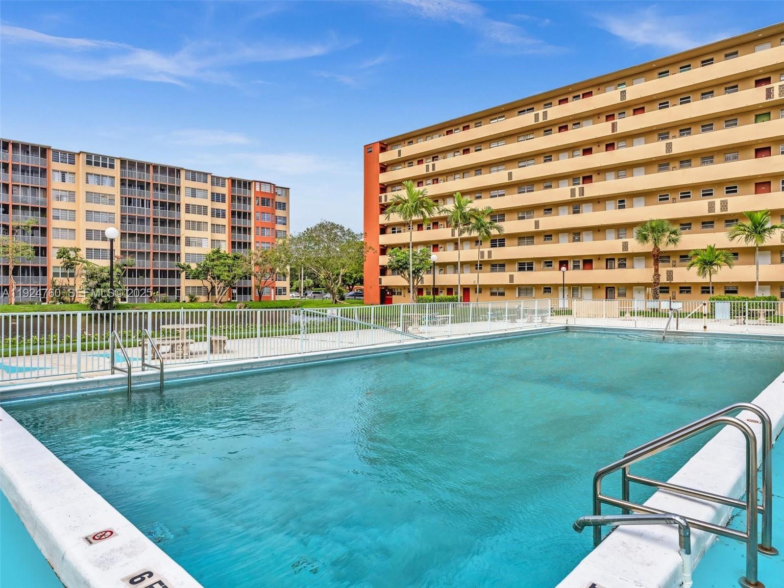 See details 205-2 1 / 2 1036 sq. ft. $ 2025-12-03 0 Photo