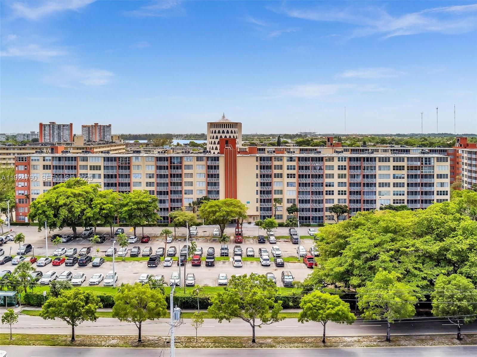 See details 205-2 1 / 2 1036 sq. ft. $ 2025-12-03 0 Photo