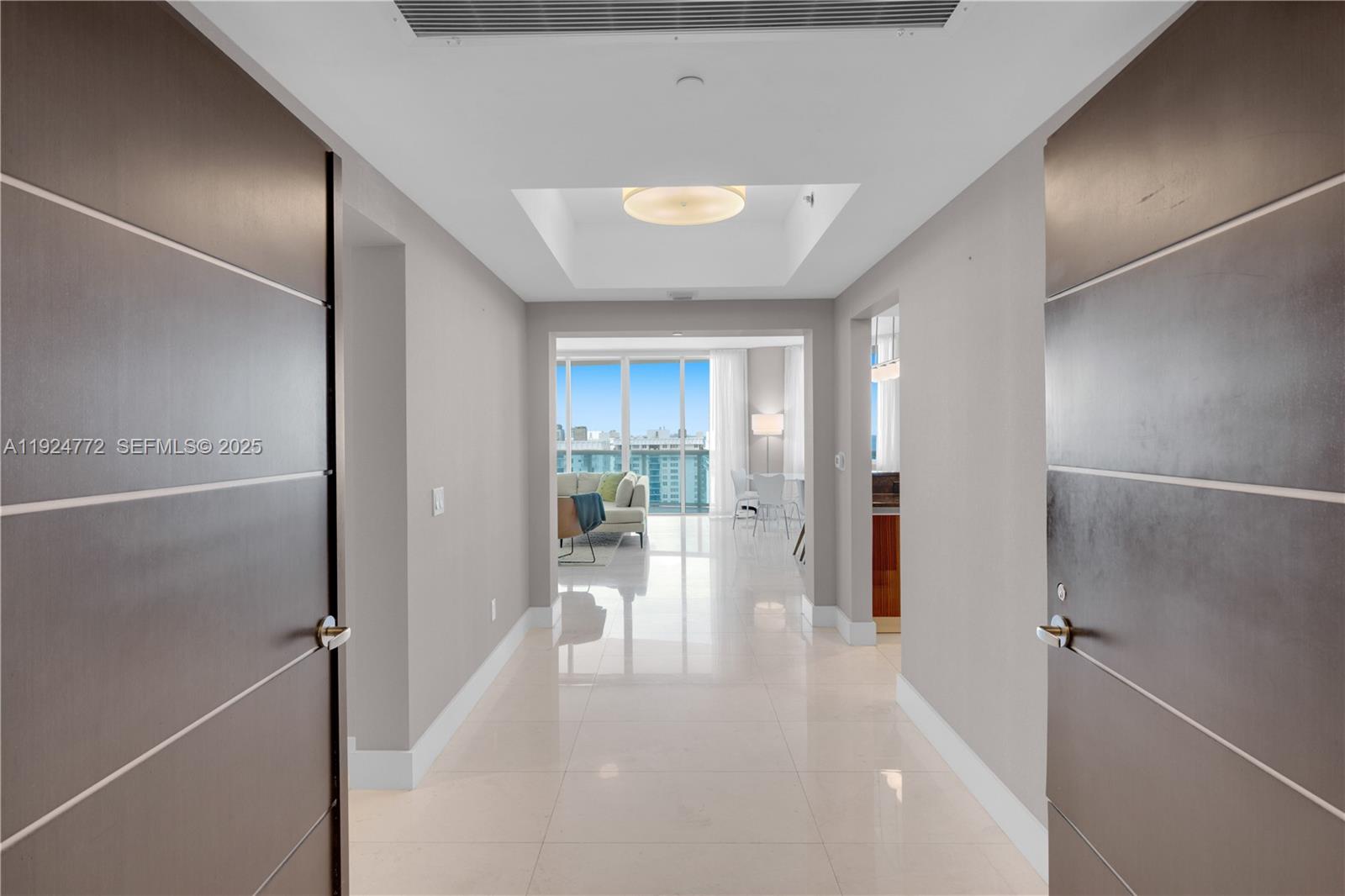 Photo of 2711 Ocean Dr  #2701, Hollywood, Florida, 33019 - 