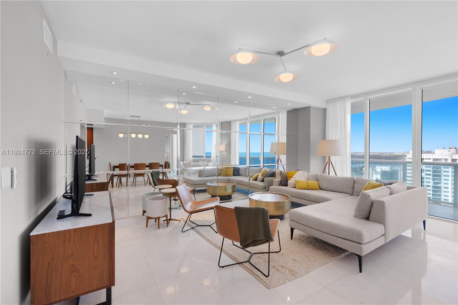 Photo of 2711 Ocean Dr  #2701, Hollywood, Florida, 33019 - 