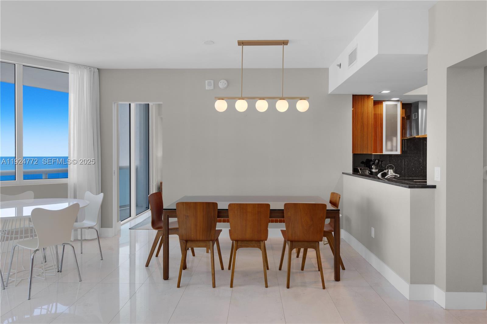 Photo of 2711 Ocean Dr  #2701, Hollywood, Florida, 33019 - 