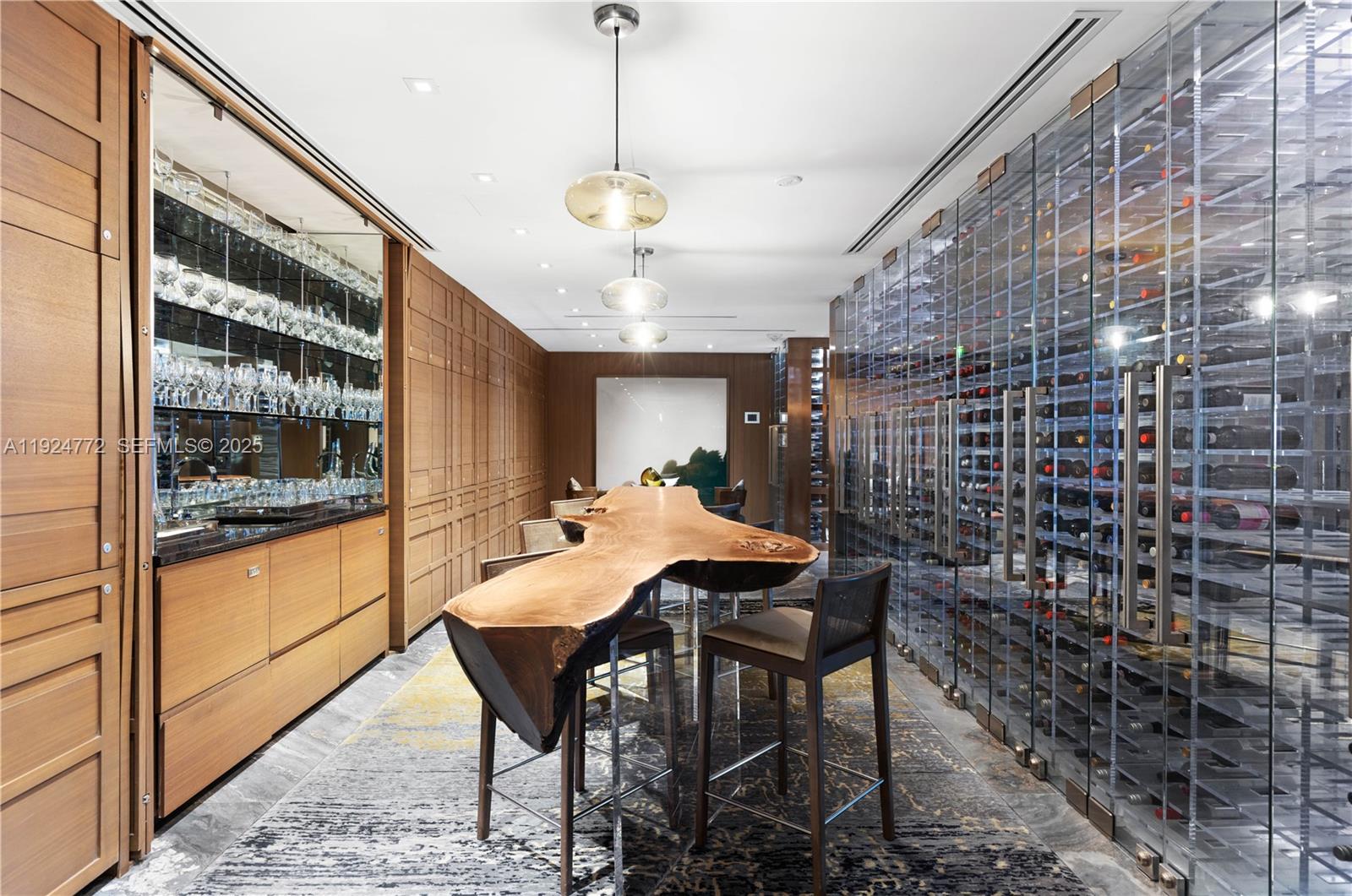 Photo of 2711 Ocean Dr  #2701, Hollywood, Florida, 33019 - 