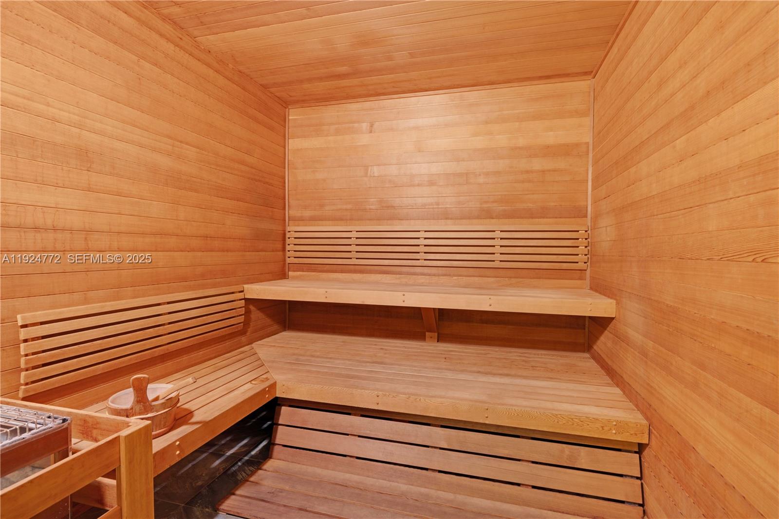 Photo of 2711 Ocean Dr  #2701, Hollywood, Florida, 33019 - 