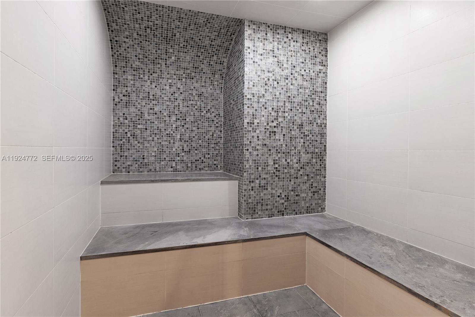 Photo of 2711 Ocean Dr  #2701, Hollywood, Florida, 33019 - 