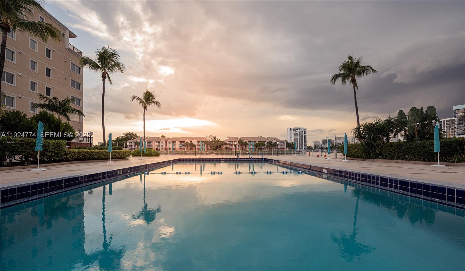 Photo of 3800 Ocean Dr #922, Hollywood, Florida, 33019 - Pool