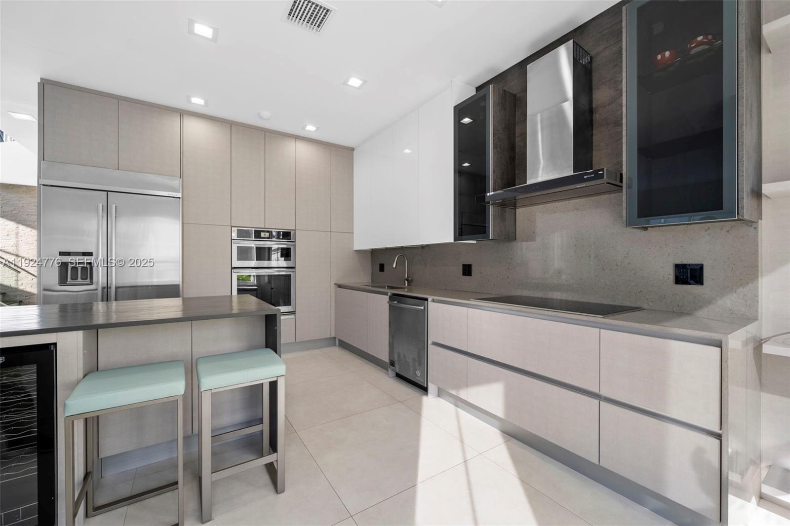 Photo of 1549 Breakwater Ter (1549), Hollywood, Florida, 33019 -