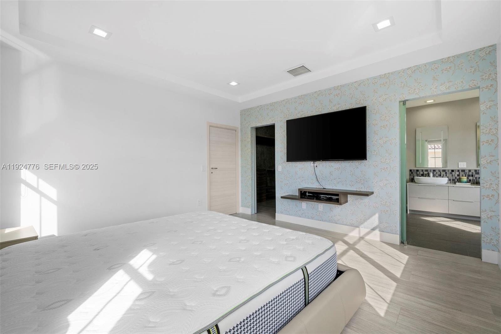 Photo of 1549 Breakwater Ter (1549), Hollywood, Florida, 33019 -