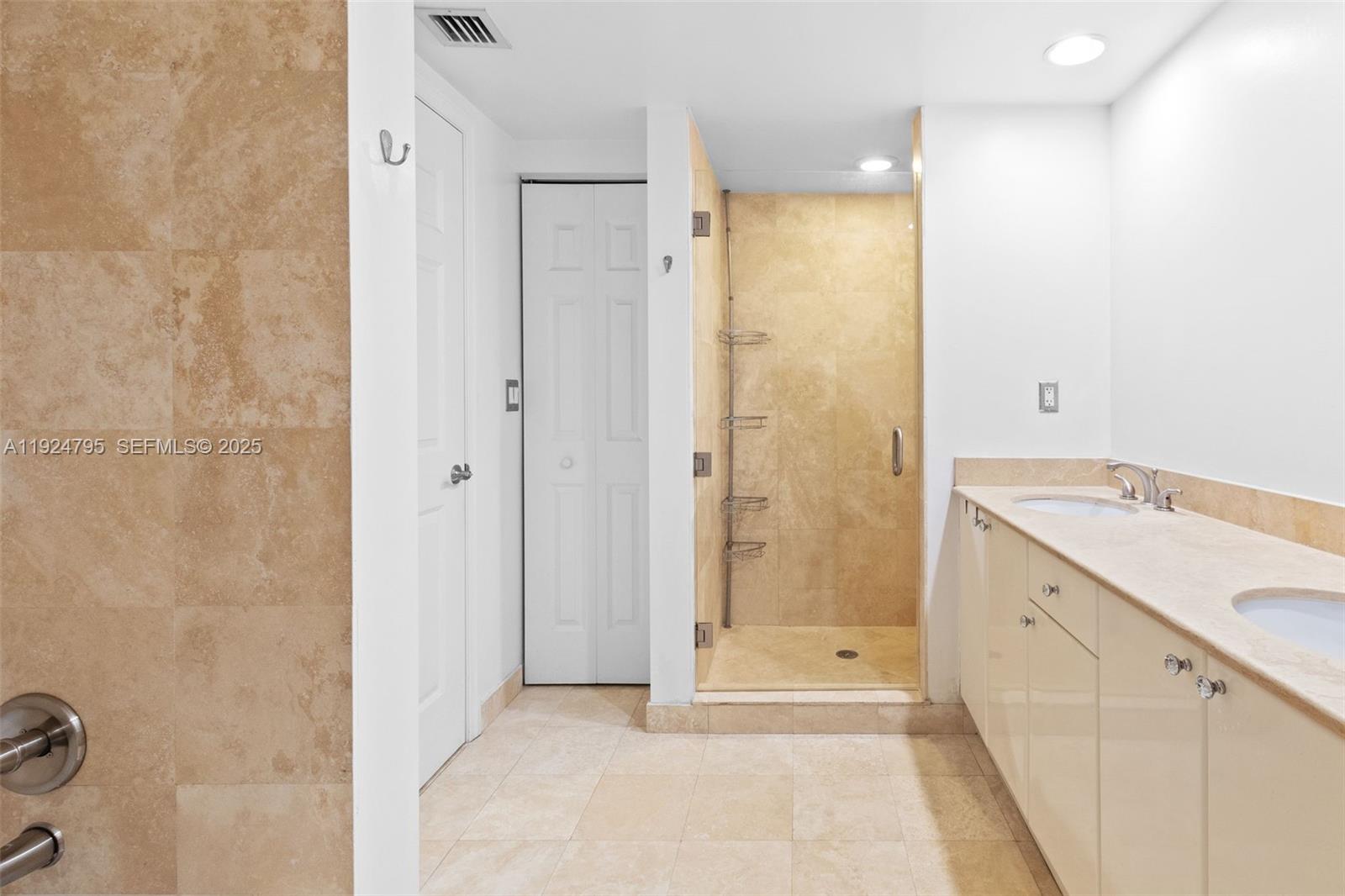 Photo of 1755 Hallandale Beach Blvd #501E, Hallandale Beach, Florida, 33009 -